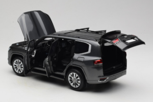 Toyota Land Cruiser LC300 ZX Gris LCD 1:18 LCD18013-ZX-GR Métal Moulé — image 5 sur 8