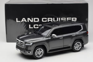 Toyota Land Cruiser LC300 ZX Gris LCD 1:18 LCD18013-ZX-GR Métal Moulé — image 8 sur 8