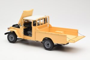 Toyota Land Cruiser Pickup Beige Kyosho 1:18 08958BE Métal Moulé — image 5 sur 8
