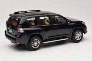 Toyota Land Cruiser Prado J150 Noir Paudi Model 1:18 623132-BK Métal Moulé — image 3 sur 8