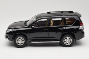 Toyota Land Cruiser Prado J150 Noir Paudi Model 1:18 623132-BK Métal Moulé — image 4 sur 8