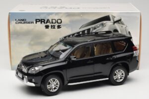 Toyota Land Cruiser Prado J150 Noir Paudi Model 1:18 623132-BK Métal Moulé — image 8 sur 8