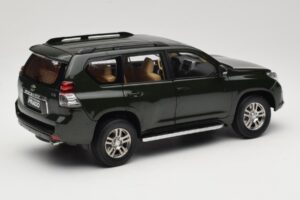 Toyota Land Cruiser Prado J150 Vert Paudi Model 1:18 623132-GR Métal Moulé — image 3 sur 8
