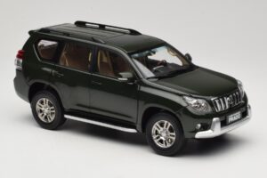 Toyota Land Cruiser Prado J150 Vert Paudi Model 1:18 623132-GR Métal Moulé — image 6 sur 8
