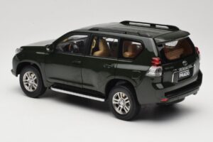 Toyota Land Cruiser Prado J150 Vert Paudi Model 1:18 623132-GR Métal Moulé — image 7 sur 8