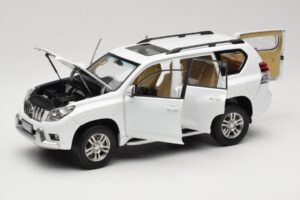 Toyota Land Cruiser Prado J150 Blanc Paudi Model 1:18 623132-WH Métal Moulé — image 2 sur 8