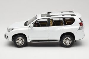 Toyota Land Cruiser Prado J150 Blanc Paudi Model 1:18 623132-WH Métal Moulé — image 4 sur 8