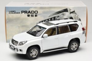 Toyota Land Cruiser Prado J150 Blanc Paudi Model 1:18 623132-WH Métal Moulé — image 8 sur 8