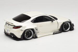 Toyota Pandem GR86 ZN8 Crystal White GT Spirit 1:18 GT498 Résine — image 2 sur 6