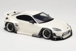 Toyota Pandem GR86 ZN8 Crystal White GT Spirit 1:18 GT498 Résine — image 4 sur 6