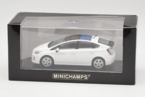 Toyota Prius XW30 Super Blanc Minichamps 1:43 PRIUS001 Métal Moulé — image 4 sur 4