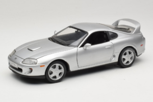 Toyota Supra A80 Argent Kyosho 1:18 8847 Métal Moulé