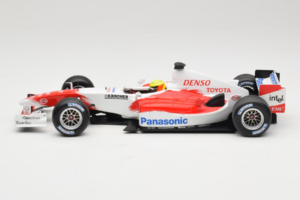 Toyota TF105 #17 R. Schumacher Panasonic Toyota Racing Showcar 2005 Minichamps 1:18 100050087 Métal Moulé — image 3 sur 7
