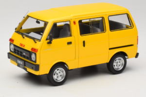 Toyota TJ110 Tianjin Huali Jaune OEM 1:18 TOYOTA014 Métal Moulé