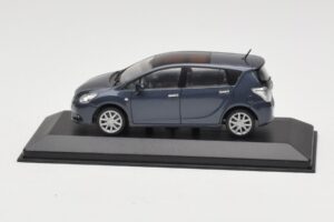 Toyota Verso Grey Metallic Minichamps 1:43 TOYOTA011 Métal Moulé