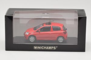 Toyota Yaris TS Rouge Minichamps 1:43 430166062 Métal Moulé — image 4 sur 4