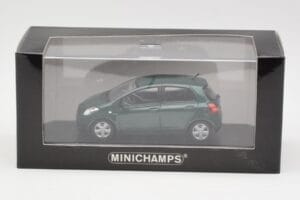 Toyota Yaris XP10 Oxford Green Minichamps 1:43 400166501 Métal Moulé — image 4 sur 4