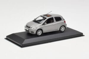 Toyota Yaris XP10 TS Gris Minichamps 1:43 TOYOTA007 Métal Moulé — image 3 sur 3