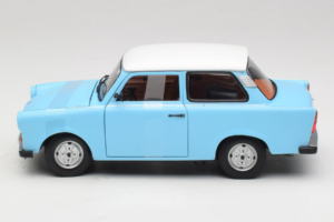 Trabant 601 Deluxe Bleu Blanc Sun Star 1:18 4286 Métal Moulé — image 3 sur 6