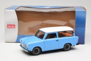 Trabant 601 Break Bleu Sun Star 1:18 4272 Métal Moulé — image 8 sur 8
