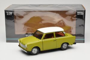 Trabant 601 Vert Sun Star 1:18 4289 Métal Moulé — image 8 sur 8