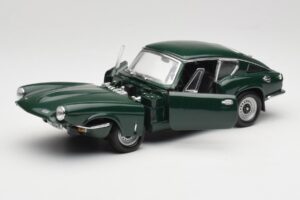 Triumph GT6 Mk3 Vert Sun Star 1:18 1055 Métal Moulé — image 2 sur 8