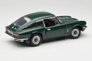 Triumph GT6 Mk3 Vert Sun Star 1:18 1055 Métal Moulé — image 3 sur 8
