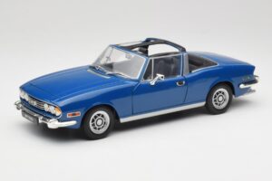 Triumph Stag Mk1 Sapphire Blue Revell 1:18 8815 Métal Moulé