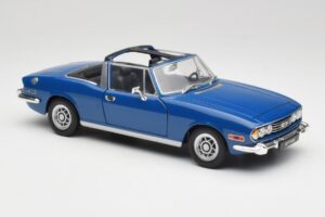 Triumph Stag Mk1 Sapphire Blue Revell 1:18 8815 Métal Moulé — image 6 sur 8