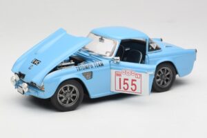Triumph TR4 Rally Car Revell 1:18 8773 Métal Moulé — image 2 sur 8