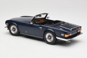 Triumph TR6 PI Bleu Foncé Minichamps 1:18 155132032 Métal Moulé — image 5 sur 6