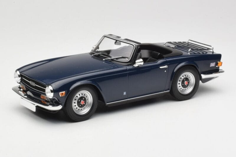 Triumph TR6 PI Bleu Foncé Minichamps 1:18 155132032 Métal Moulé