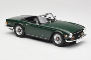 Triumph TR6 PI Vert Foncé Minichamps 1:18 155132030 Métal Moulé — image 4 sur 6