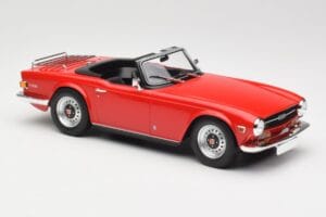 Triumph TR6 PI Rouge Minichamps 1:18 155132031 Métal Moulé — image 4 sur 6