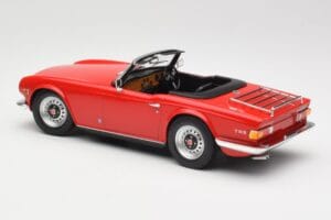 Triumph TR6 PI Rouge Minichamps 1:18 155132031 Métal Moulé — image 5 sur 6