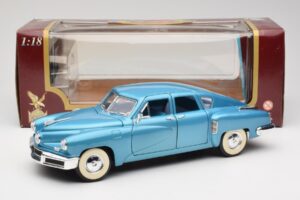 Tucker Torpedo Bleu Road Signature 1:18 92268 Métal Moulé — image 8 sur 8
