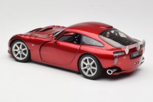 TVR Sagaris Rouge Revell 1:18 08816 Métal Moulé — image 7 sur 8