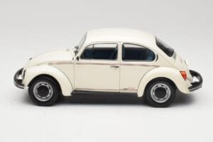 Volkswagen 1200 Jeans Bug Blanc Minichamps 1:18 150057101 Métal Moulé — image 4 sur 8