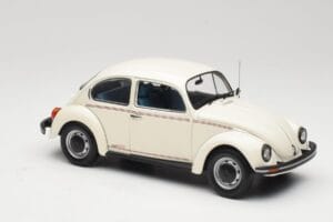 Volkswagen 1200 Jeans Bug Blanc Minichamps 1:18 150057101 Métal Moulé — image 6 sur 8