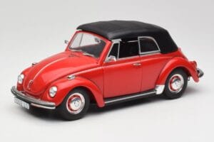 Volkswagen 1302 LS Cabriolet Rouge Revell 1:18 08470 Métal Moulé
