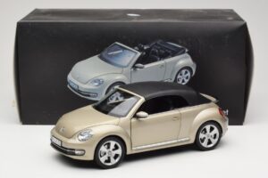 Volkswagen Beetle A5 Cabriolet Gris Kyosho 1:18 5C3099302P7W Métal Moulé — image 8 sur 8