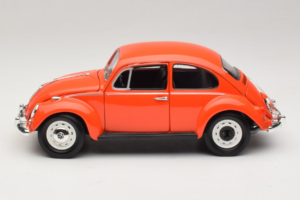 Volkswagen Beetle Orange Gremlins Movie Greenlight 1:18 12985 Métal Moulé — image 4 sur 8