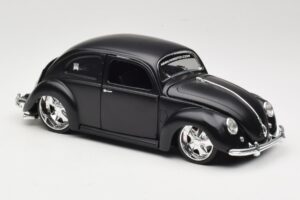 Volkswagen Beetle Type 1 Noir Maisto 1:18 31018 Métal Moulé — image 6 sur 8