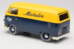 Volkswagen T1 Combi Michelin Noir & Jaune Solido 1:18 9406 Métal Moulé — image 7 sur 8