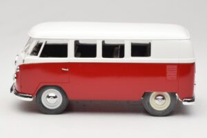 Volkswagen Combi T1 Rouge & Blanc Solido 1:18 8031 Métal Moulé — image 4 sur 8