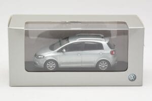 Volkswagen Cross Golf Mk5 Argent Minichamps 1:43 400054370 Métal Moulé — image 4 sur 4