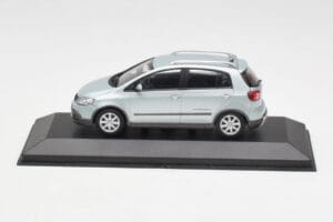 Volkswagen Cross Golf Mk5 Argent Minichamps 1:43 GOLF003 Métal Moulé