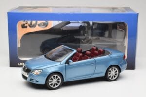 Volkswagen Eos Bleu Norev 1:18 188422 Métal Moulé — image 8 sur 8