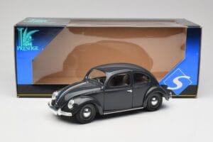 Volkswagen Export Sedan Gris Vert Solido 1:18 SVW001 Métal Moulé — image 8 sur 8
