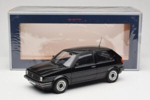 Volkswagen Golf CL Mk2 Noir Norev 1:18 188554 Métal Moulé — image 8 sur 8